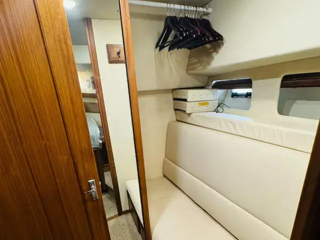 Bayliner 4788 Pilothouse Motor Yacht