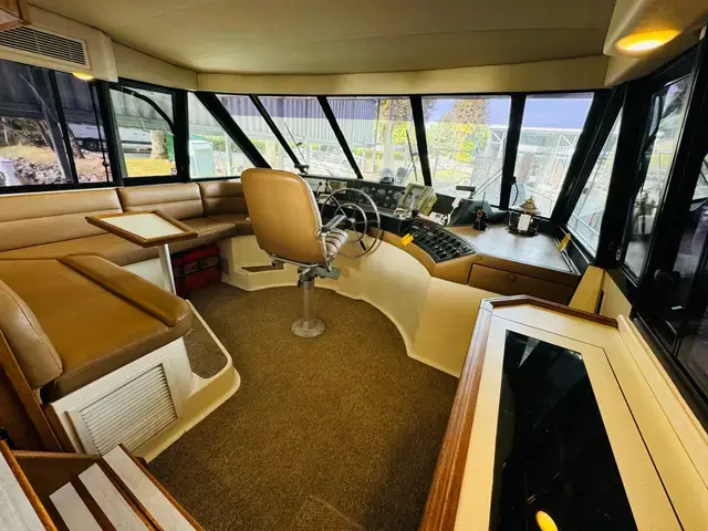 Bayliner 4788 Pilothouse Motor Yacht