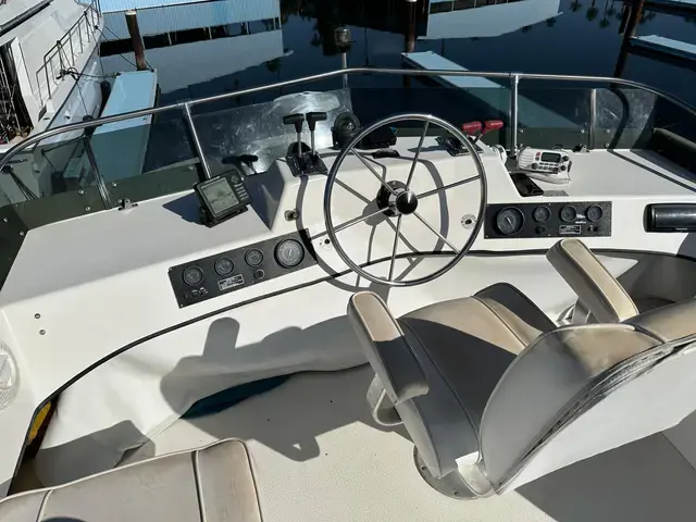 Harbor Master 47' FLYBRIDGE HOUSEBOAT