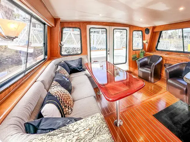 Navigator 56 Pilothouse Classic