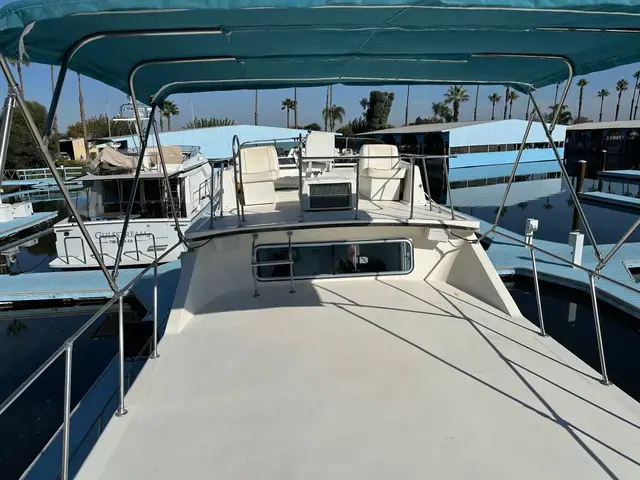 Harbor Master 47' FLYBRIDGE HOUSEBOAT