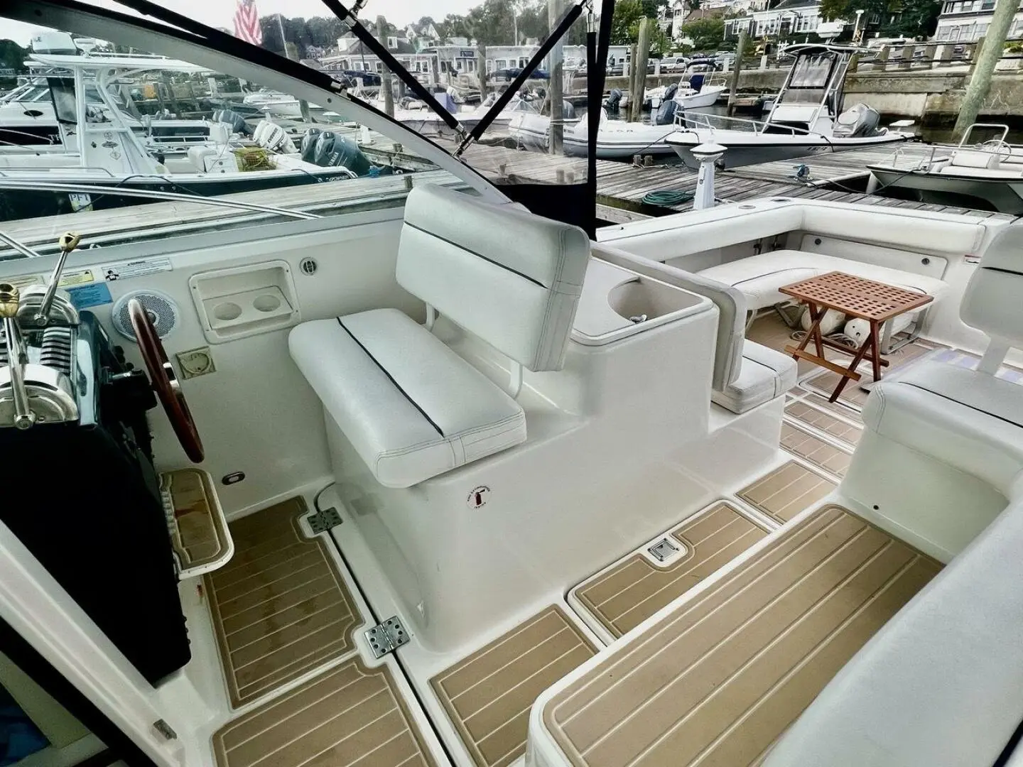 2001 Tiara 31