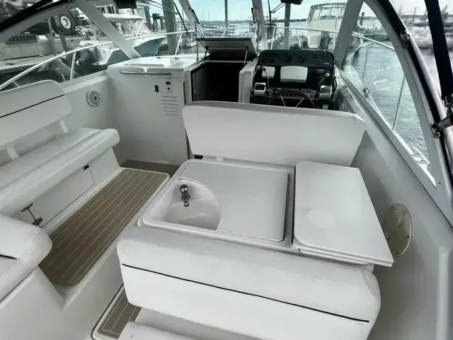 Tiara Yachts 31