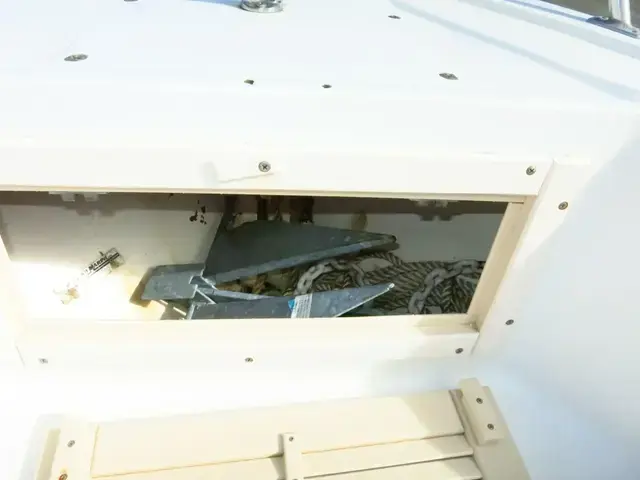 Mako 221 Center Console