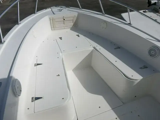 Mako 221 Center Console