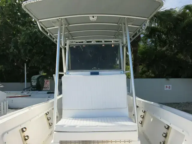 Mako 221 Center Console