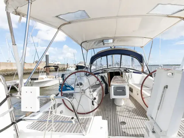 Beneteau Oceanis 43