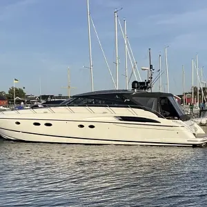 2005 Princess V58