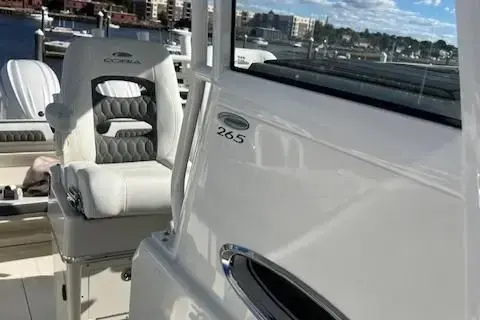 2025 Yamaha 265 open center console