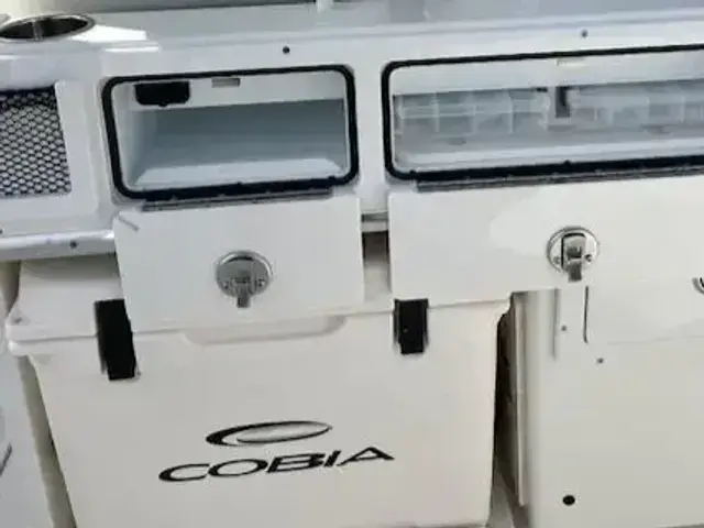 Cobia 265 Open Center Console