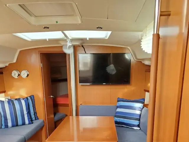 Beneteau Oceanis 43