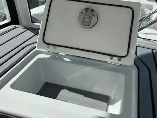 Cobia 265 Open Center Console