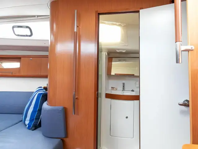 Beneteau Oceanis 43