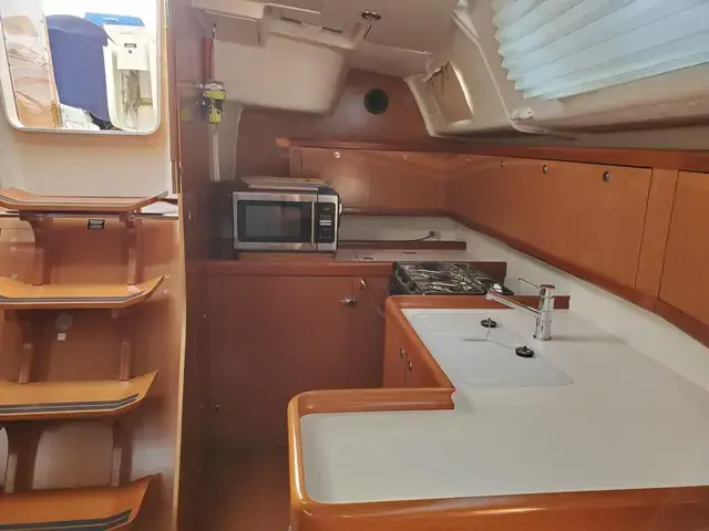 Beneteau Oceanis 43