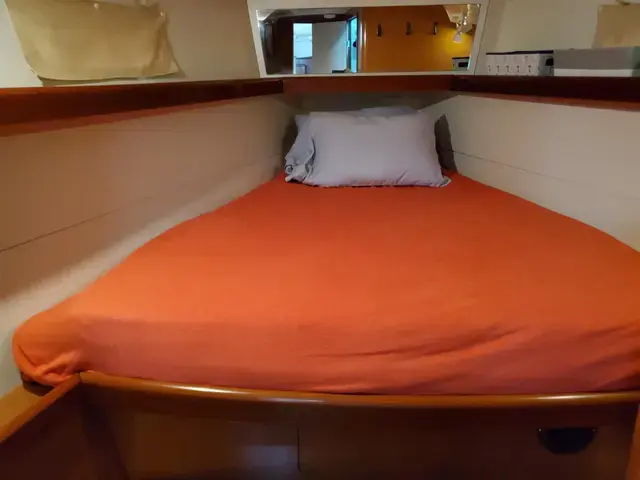 Beneteau Oceanis 43