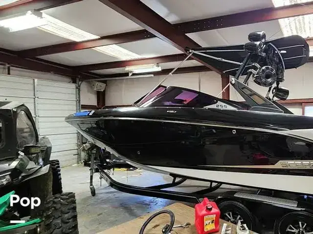 Scarab 255 Platinum Se