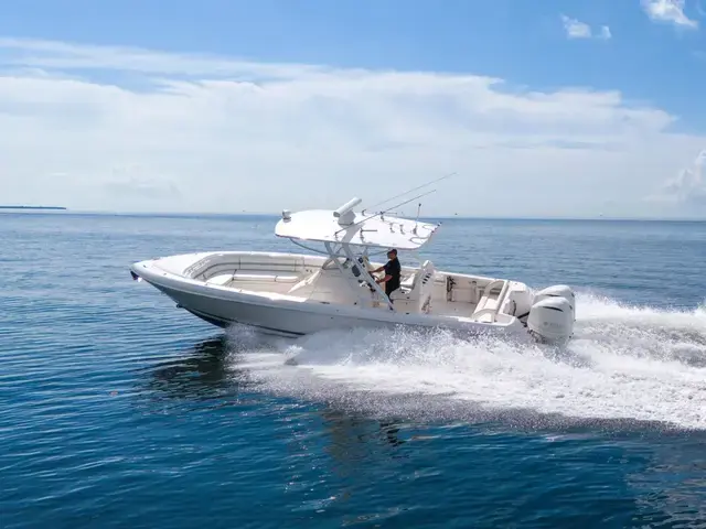 Intrepid 327 Center Console