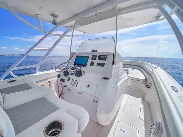 Intrepid 327 Center Console