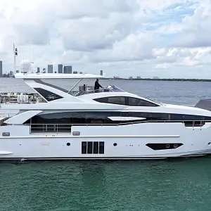 2017 Azimut 30 Metri