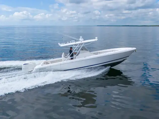 Intrepid 327 Center Console