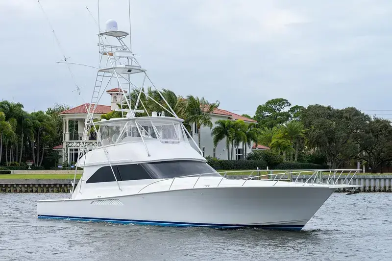 2005 Viking 61