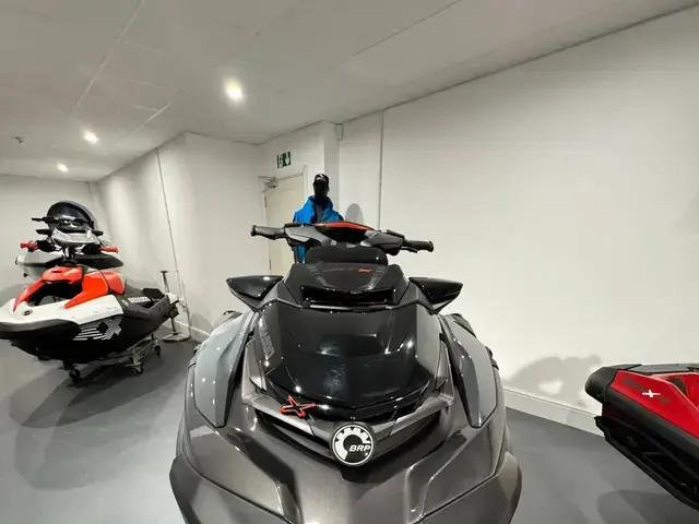 Sea Doo RXT X 300