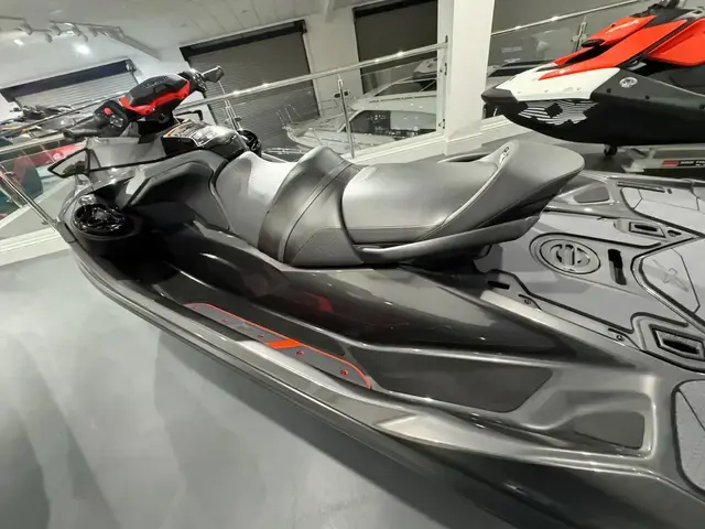 Sea Doo RXT X 300