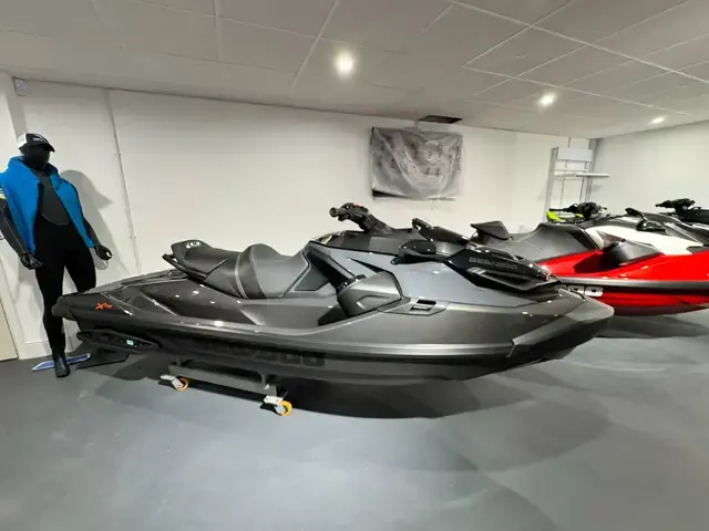 Sea Doo RXT X 300