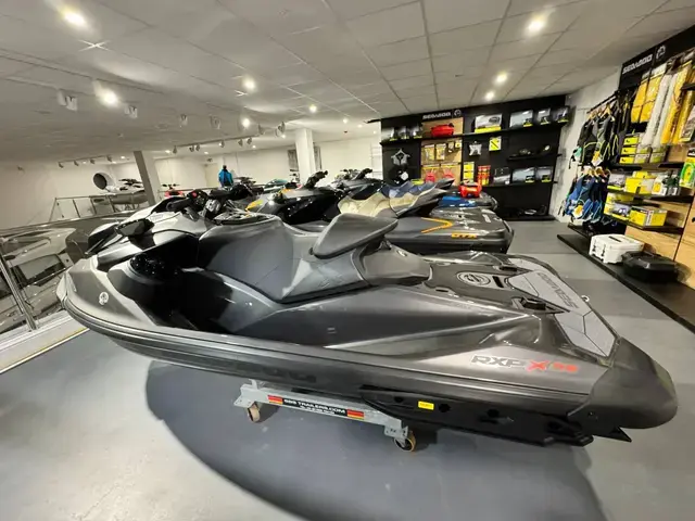 Sea Doo RXP X 300 TRIPLE BLACK