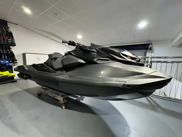 Sea Doo RXP X 300 TRIPLE BLACK