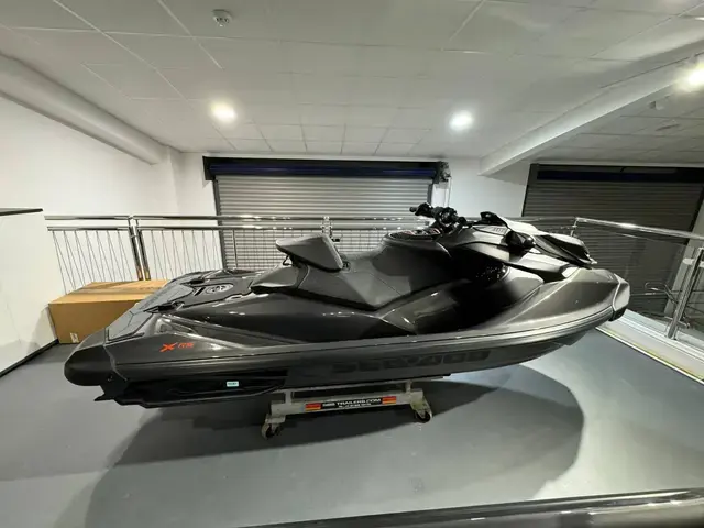 Sea Doo RXP X 300 TRIPLE BLACK