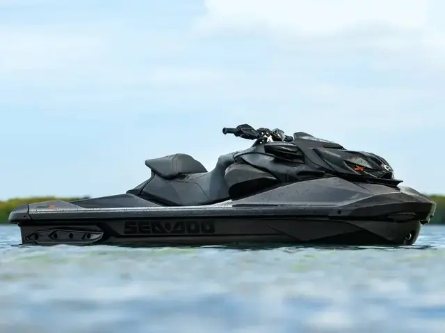 Sea Doo RXP X 300 TRIPLE BLACK