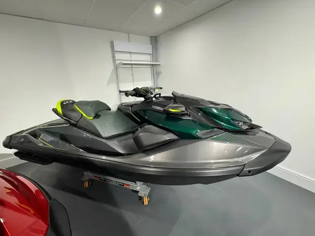 Sea Doo RXP X 300 Apex