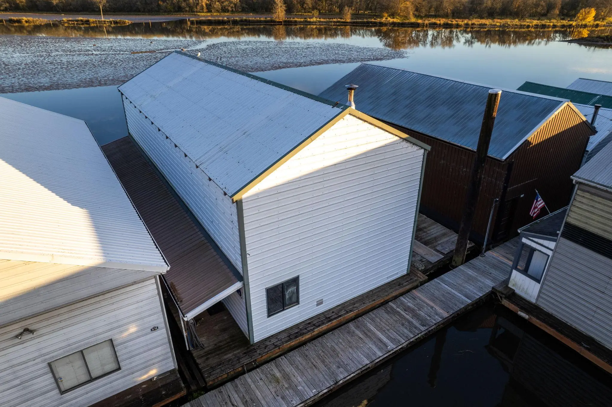 1983 Larson boathouse