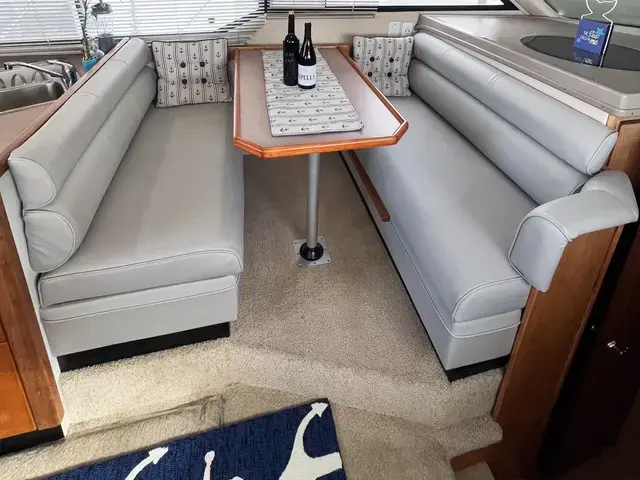 Bayliner 3587 Aft Cabin