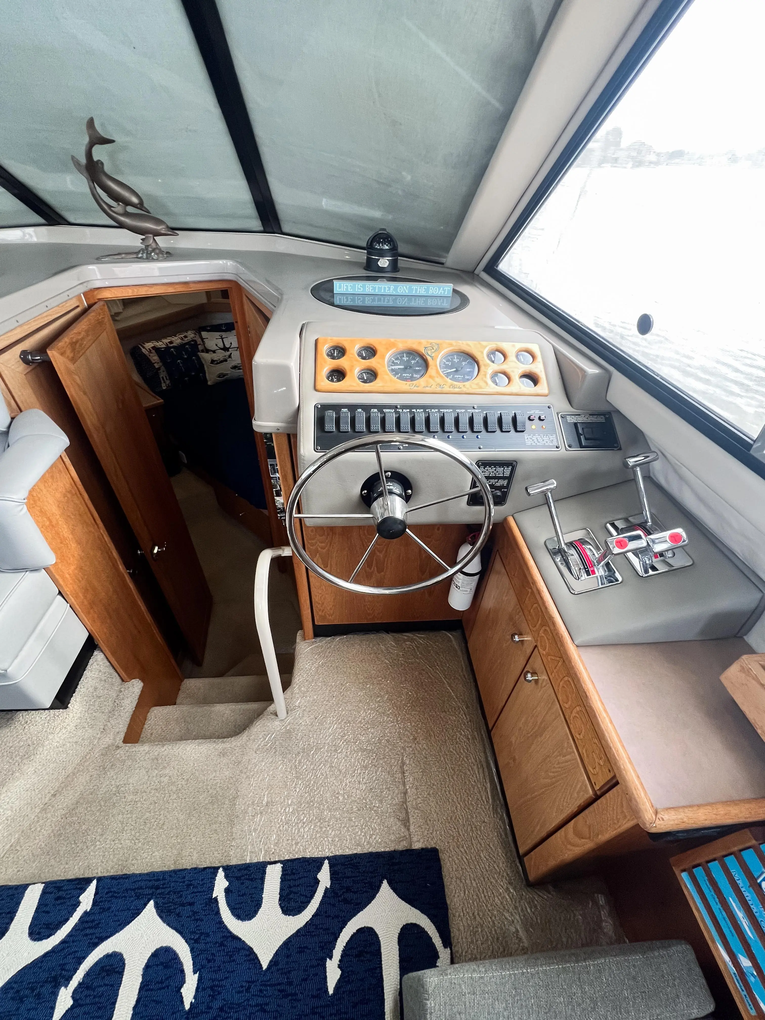 1998 Bayliner 3587 aft cabin