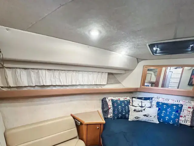 Bayliner 3587 Aft Cabin