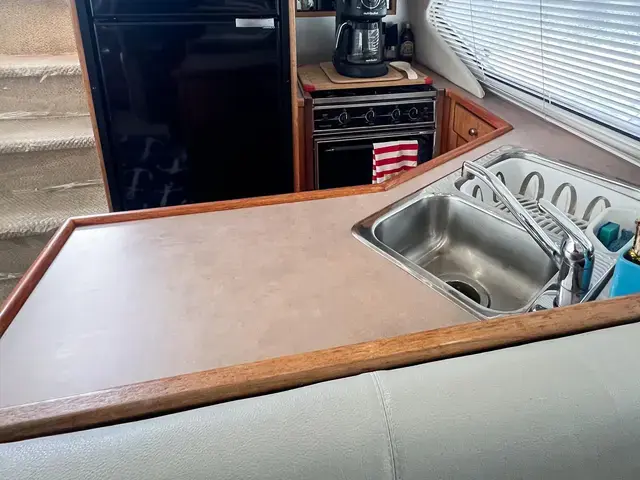 Bayliner 3587 Aft Cabin