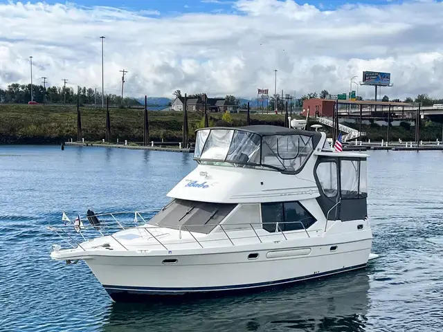 Bayliner 3587 Aft Cabin