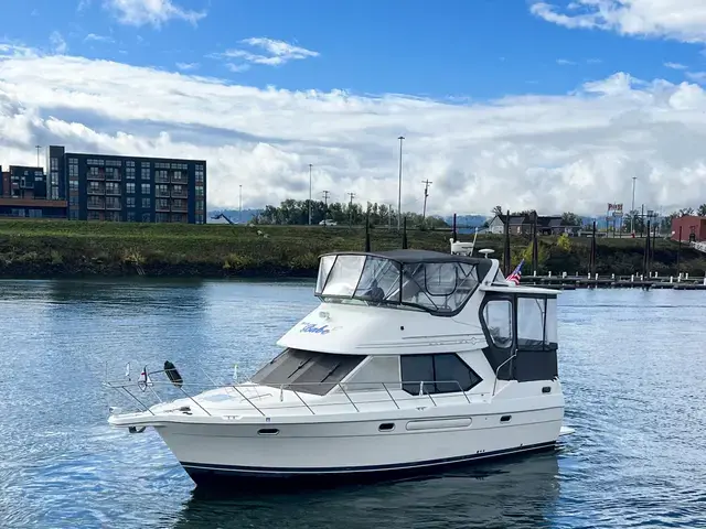 Bayliner 3587 Aft Cabin