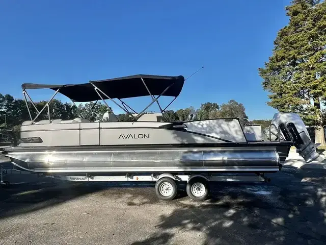 Avalon Catalina 25' Entertainer - Triple Toon - IN STOCK