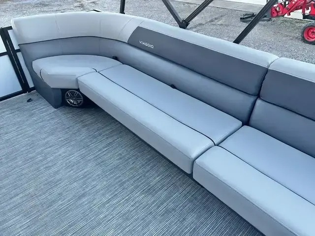 Viaggio Lago V 16 U (Quad Lounge) - IN STOCK