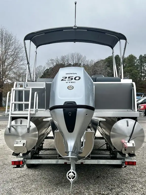 2025 Avalon venture 85 25' elite windshield tt - in stock