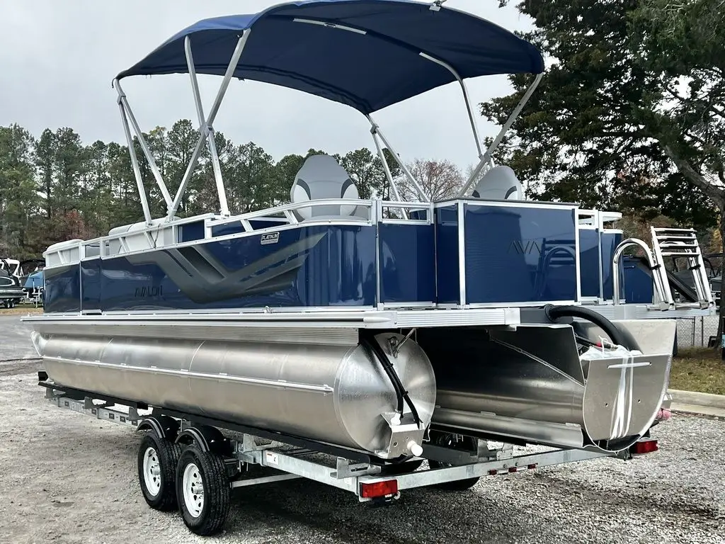 2025 Avalon venture 85 23' rear fish tt - in stock