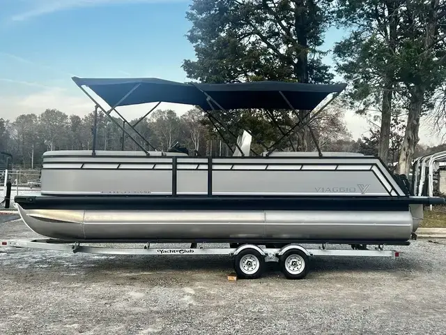 Viaggio Lago X 22 U (Quad Lounge) Triple-Toon - IN STOCK