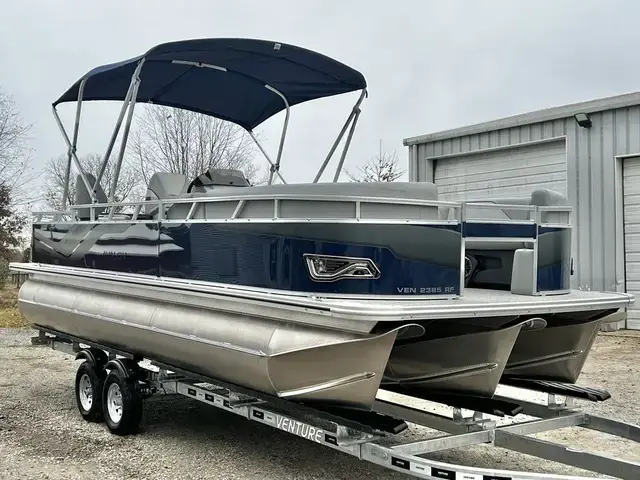 Avalon Venture 85 23' Rear Fish TT - IN STOCK