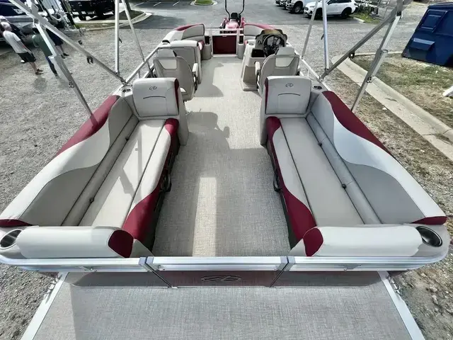 Avalon Venture 85 23 Quad Lounge - IN STOCK