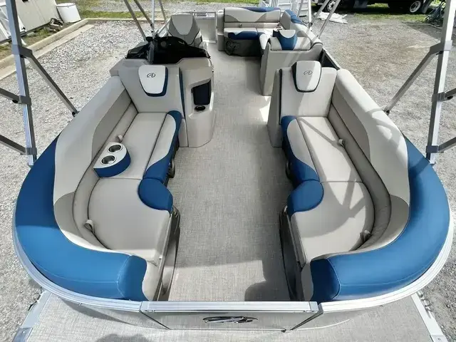 Avalon LSZ 23' Cruise Rear Bench - IN STOCK