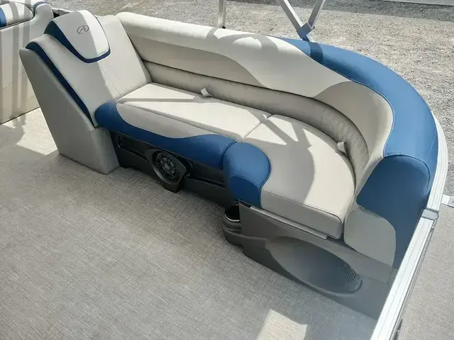 Avalon LSZ 23' Cruise Rear Bench - IN STOCK