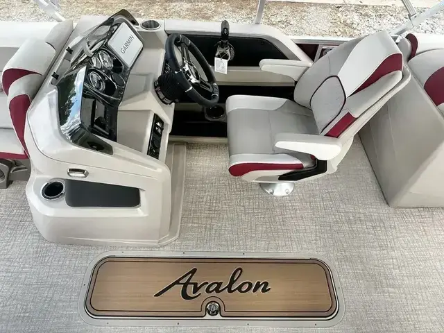 Avalon LSZ 23 Quad Lounge - Triple Toon - IN STOCK